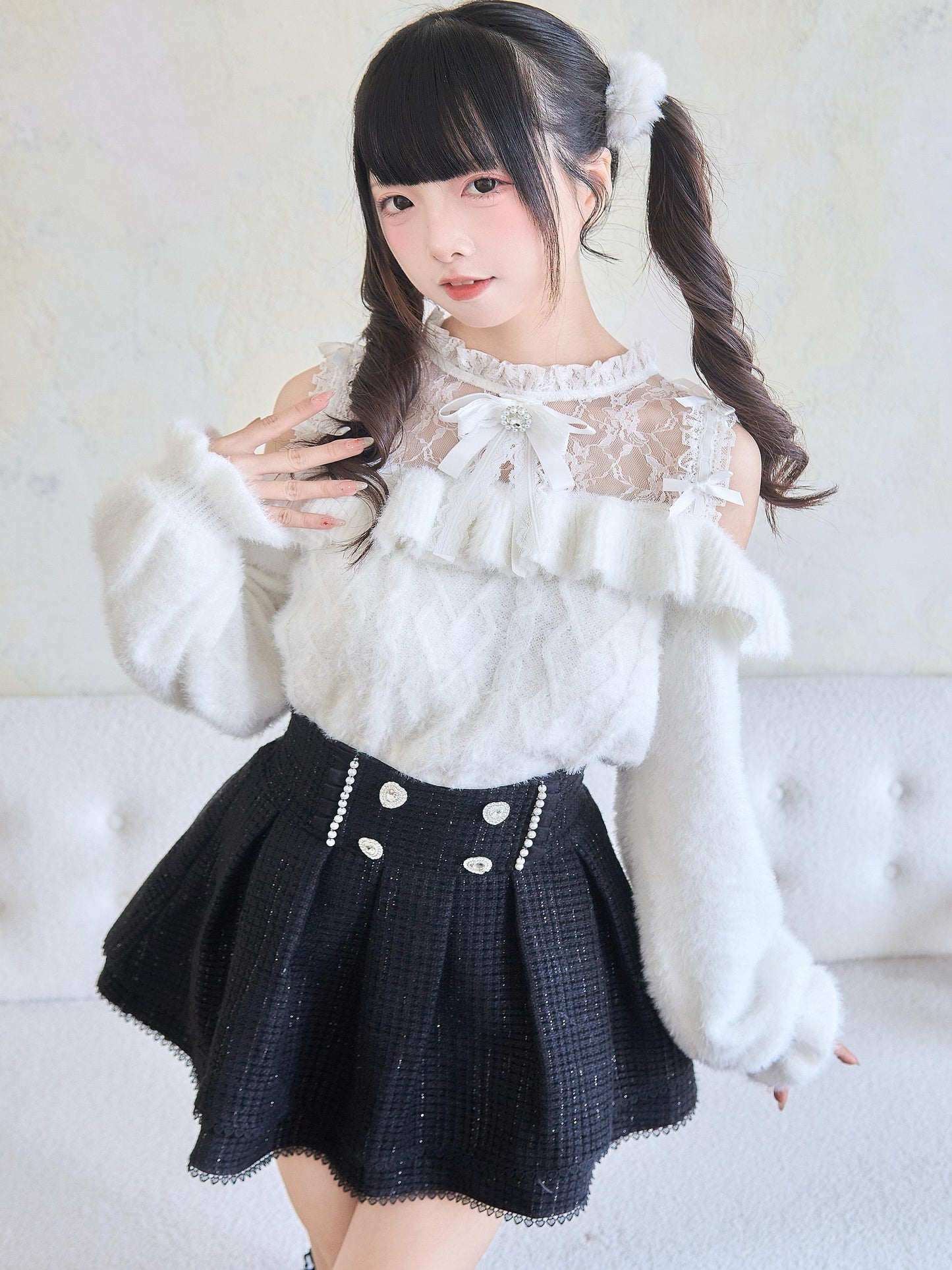 Lace Off-Shoulder Knit Pullover NOG0019