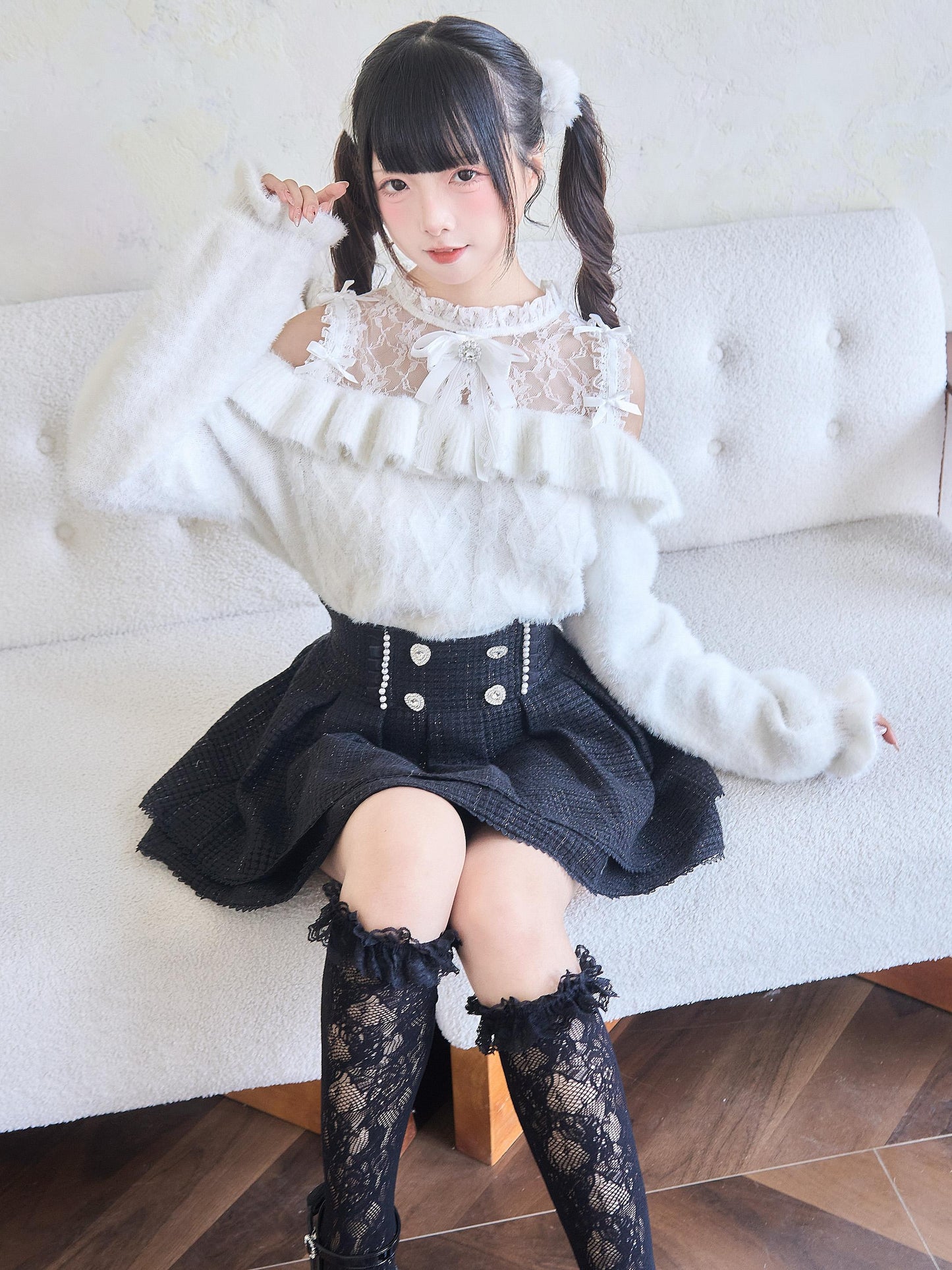 Lace Off-Shoulder Knit Pullover NOG0019