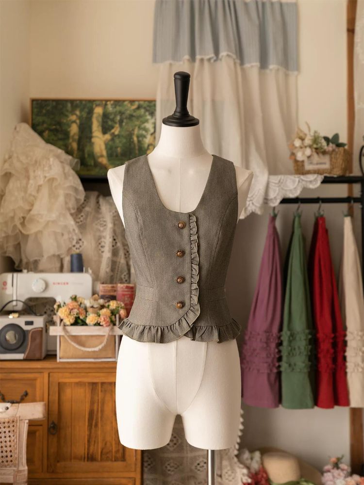 Classic Ruffle Vest FOR0009