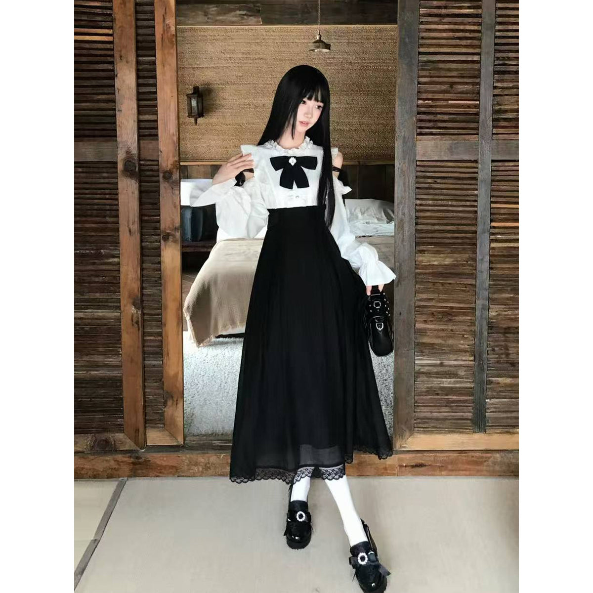 Off-Shoulder Bow Contrast Maxi Dress LAL0136