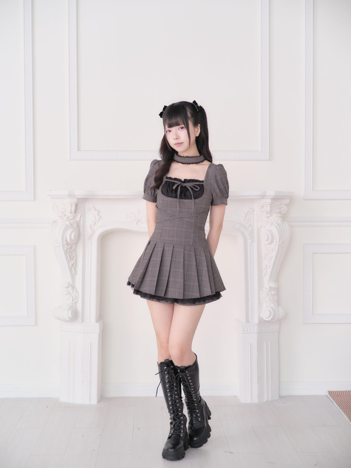 Checkered Choker Neck Pleated Dress Set NOG0033