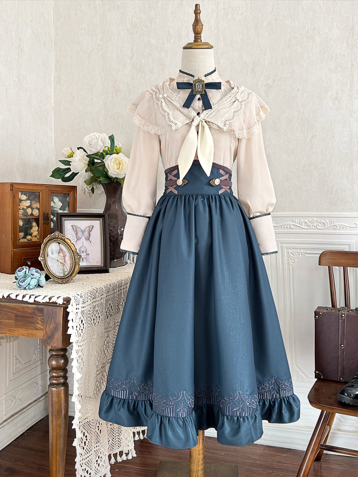 Vintage Elegant Classic Lolita Blouse Skirt Set YOU0243