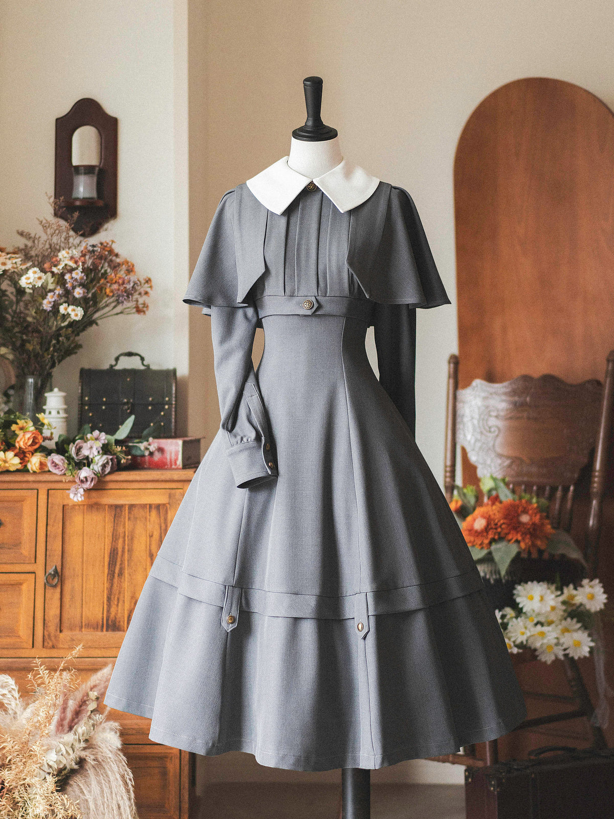 Vintage Cape Collar Waist-Cinching Dress FOR0060