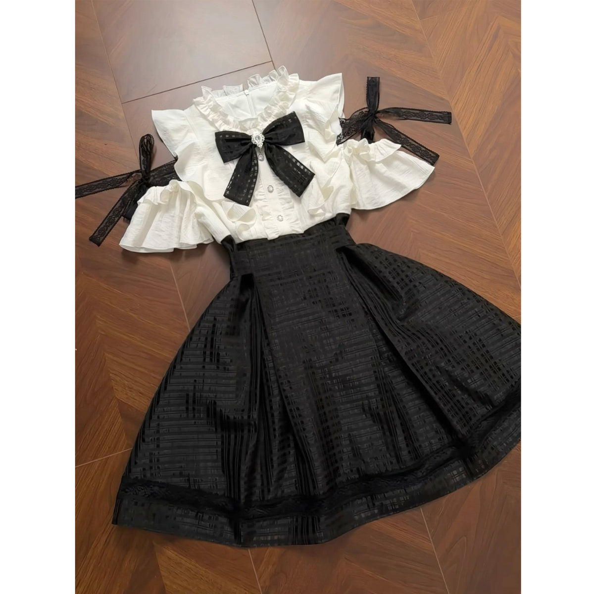Off-Shoulder Bow Ruffle Dress LAL0223