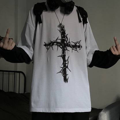 ダークなヒップホップクロスプリントのフェイクツーピース長袖Tシャツ、トレンディなトップINSのゆったりしたクルーネックTシャツ