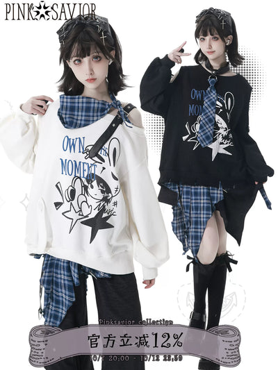 Cutout Shoulder Print Sweatshirt With Plaid Trim PIN0042