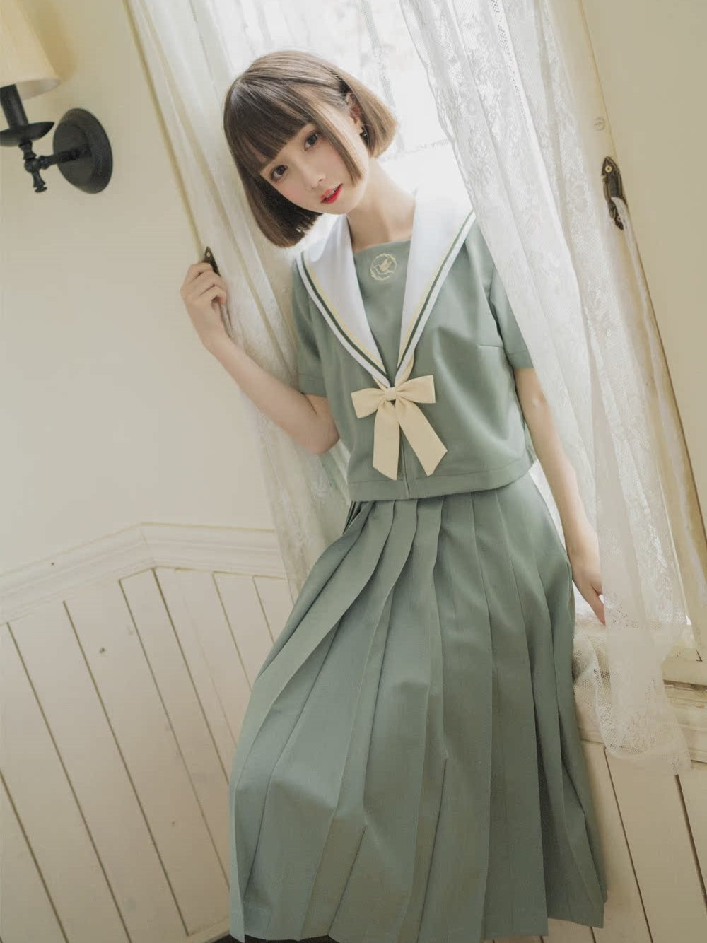 Light Green Simple Pleated Skirt HUT0102